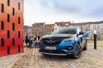 Opel Grandland X Hybrid4 2019 года